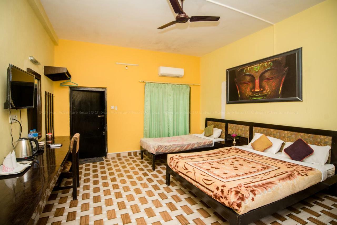 Chitwan Adventure Resort Саураха Екстериор снимка