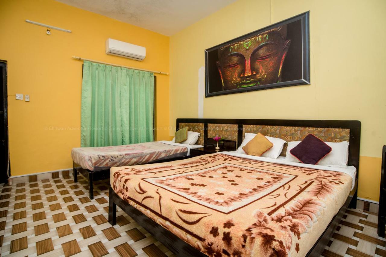 Chitwan Adventure Resort Саураха Екстериор снимка